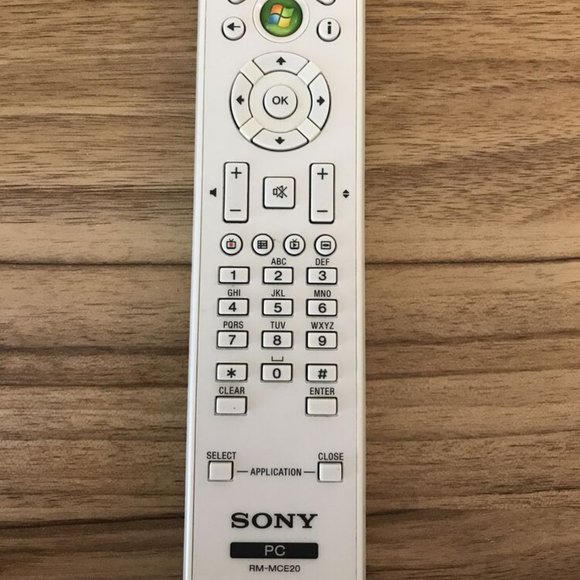 Sony VAIO RM-MCE20 PC Media Remote Control - Picture 1 of 2
